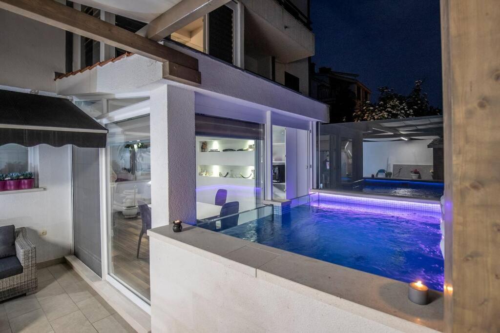 Luxury Apartment Martinis With Pool Split Eksteriør bilde