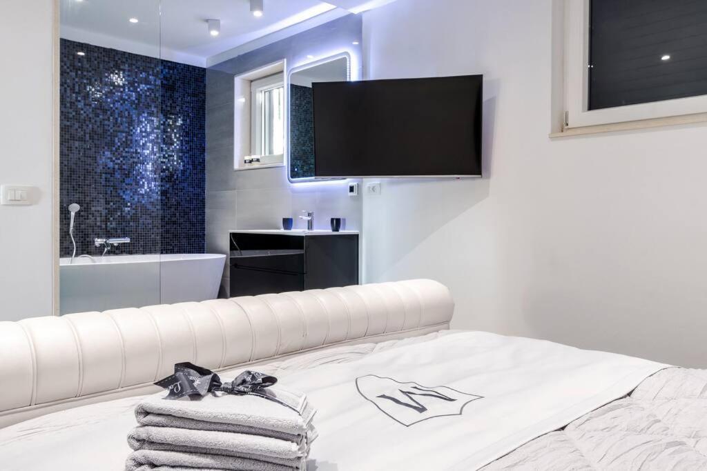 Luxury Apartment Martinis With Pool Split Eksteriør bilde